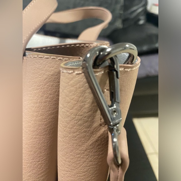 Cute light pink bag! - Picture 5 of 7